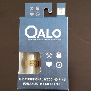 Qalo Women's ring